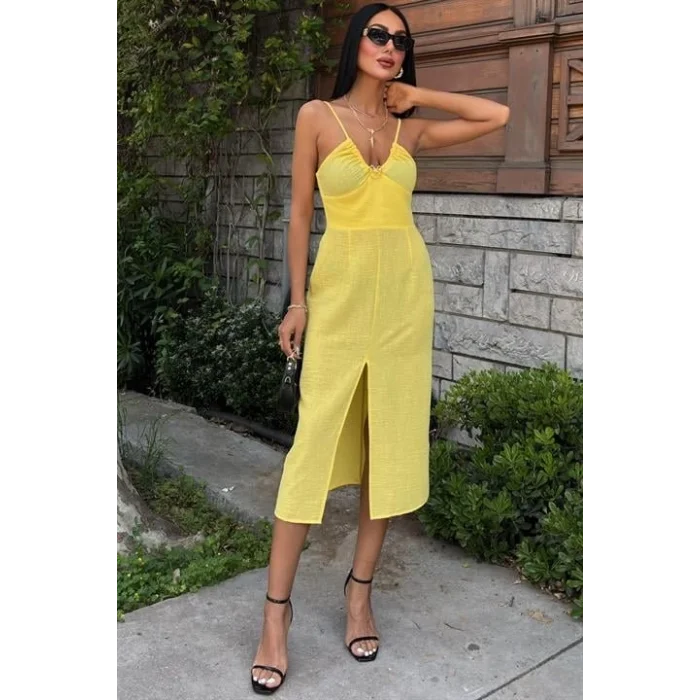 Göğsü Aksesuarlı Önü Yırtmaçlı Elbise 2899