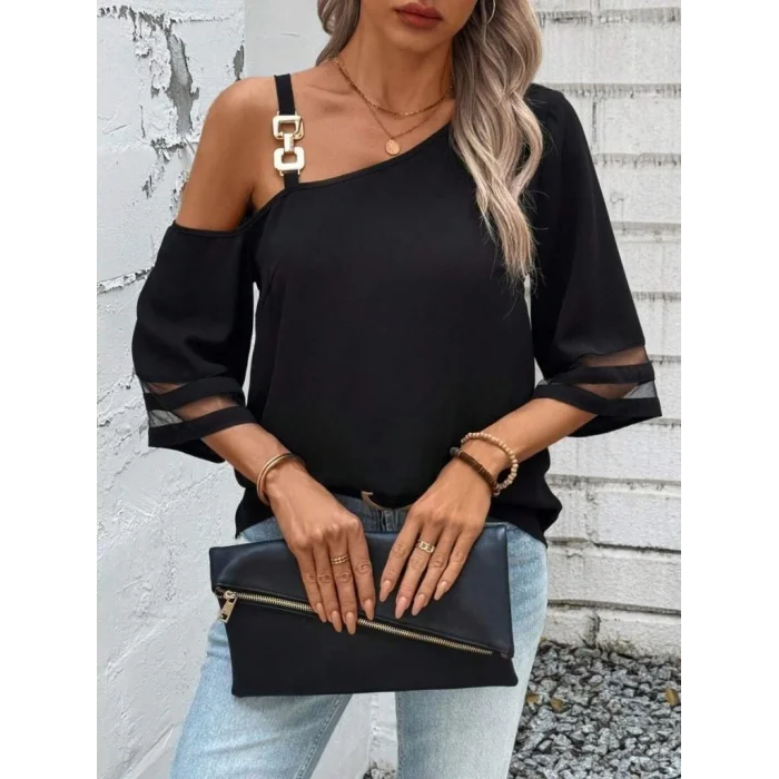 Kadın Askılı Asimetrik Kesim Kol Ve Yaka Kolda Tül Ve Aksesuar Detaylı Janjan Krep Bluz