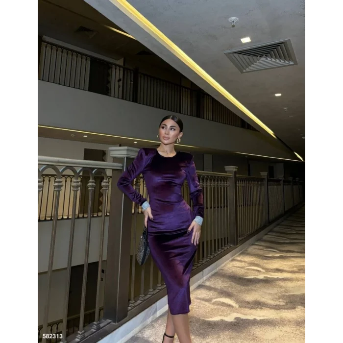 Kadın Bisiklet Yaka Vatkalı Manşet Detay Kadife Kumaş Midi Boy Elbise