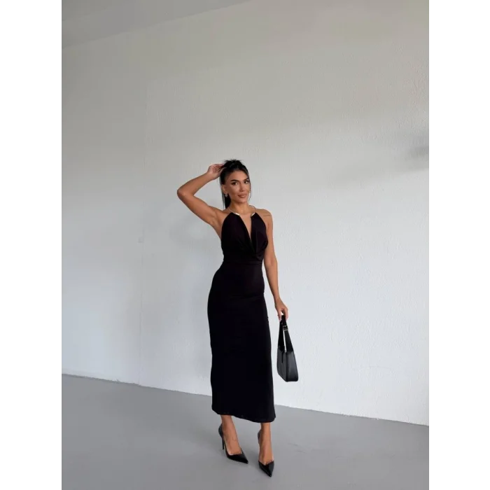 Kadın Boyun Aksesuarlı Halter Yaka Maxi Boy Sandy Kumaş Elbise