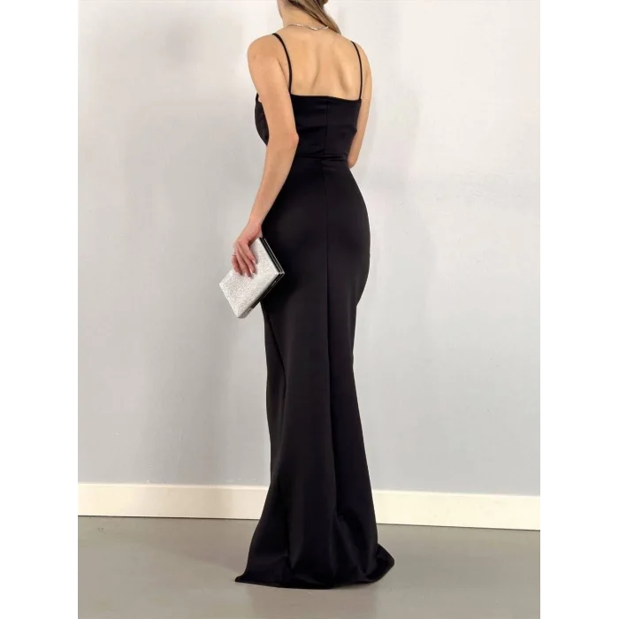 Kadın Dalgıç Kumaş Askılı Yırtmaç Detaylı V Yaka Maxi Boy Elbise