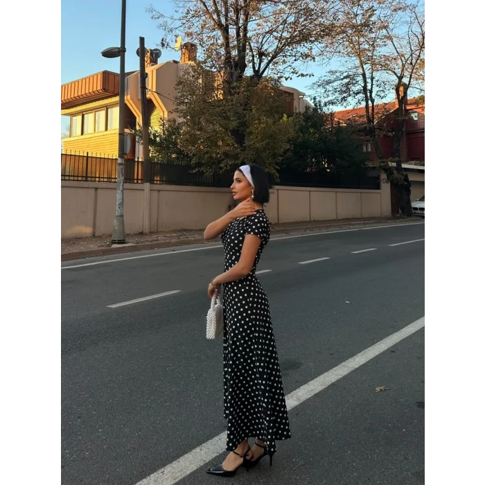 Kadın Kısa Kollu Bisiklet Yaka Puantiyeli Maksi örme Krep Elbise