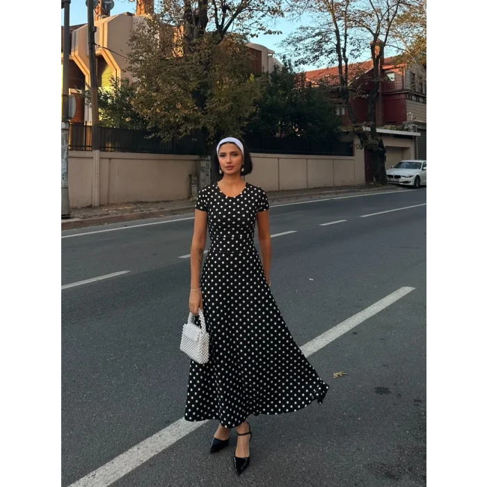 Kadın Kısa Kollu Bisiklet Yaka Puantiyeli Maksi örme Krep Elbise