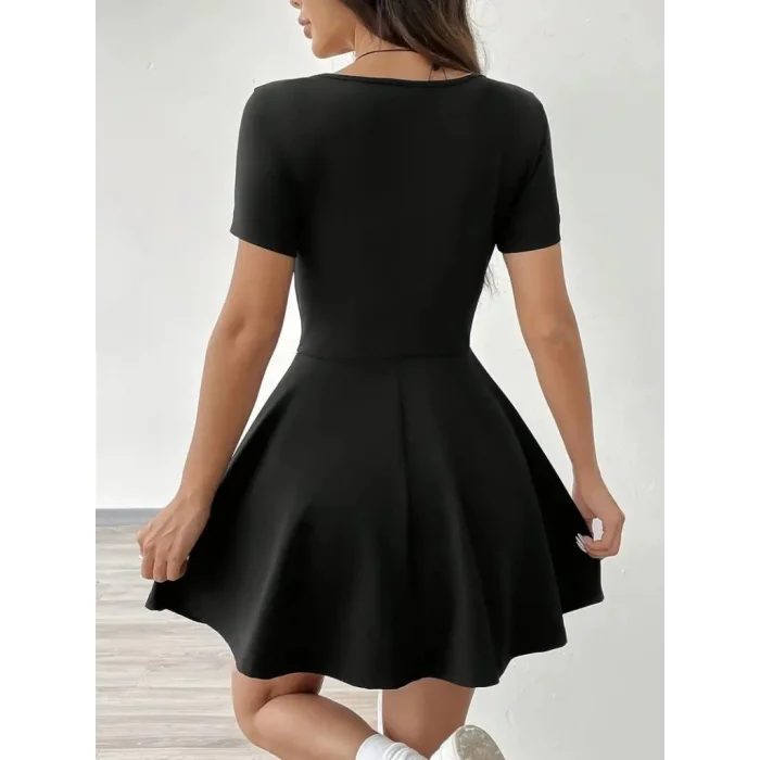 Kadın Kısa Kollu Kare Yaka Short Detaylı Cepli Dalgıç Elbise