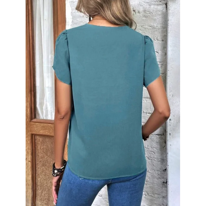 Kadın Kısa Kollu Lazer V Yakalı Ithal Krep Bluz