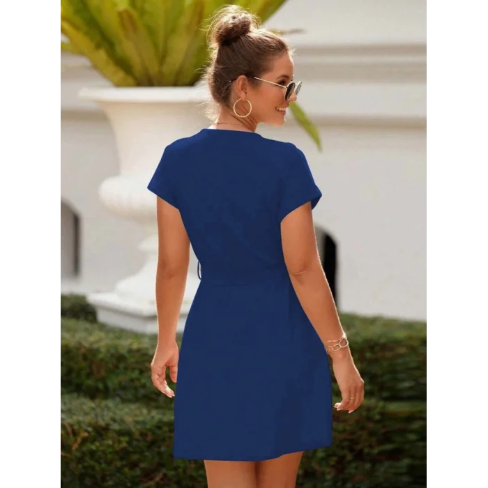 Kadın Kısa Kollu V Yakalı önden Düğmeli Belden Kuşaklı Cepli Sofya Elbise