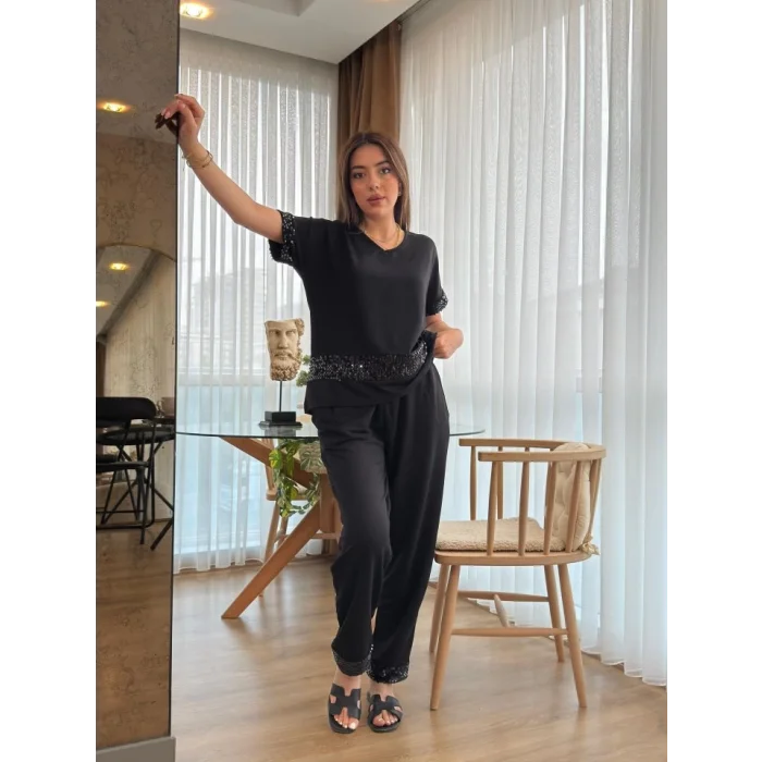 Kadın Kısa Kollu V Yakalı Pul Payetli Viskon Iki Iplik Bluz Ve Pantolon Ikili Takım