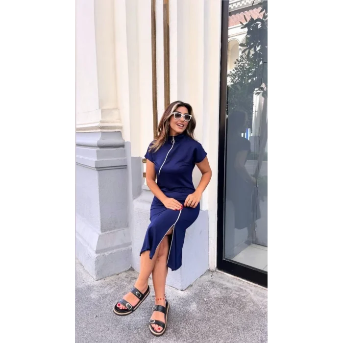 Kadın Kısa Kollu Yakadan Ve Etekten Fermuarlı Midi Viskon Iki Iplik Elbise