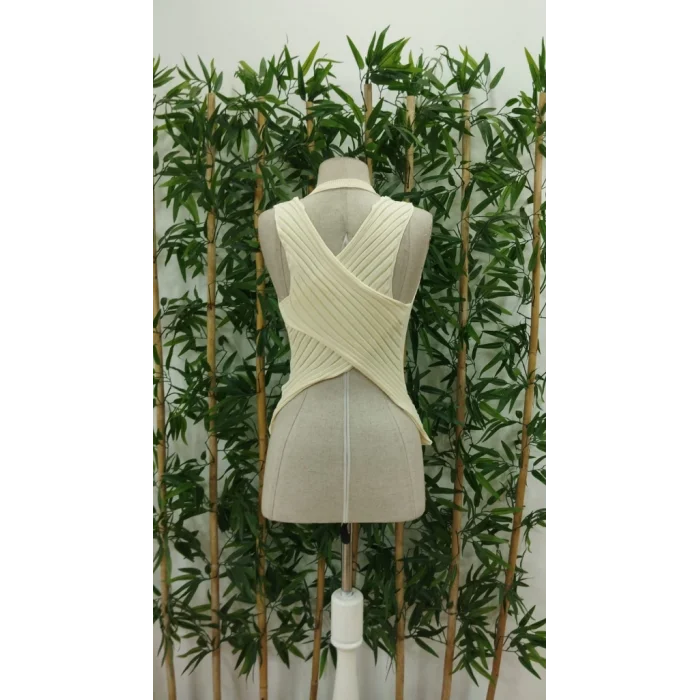 Kadın Kolsuz Sırt çapraz Detay Triko Bluz