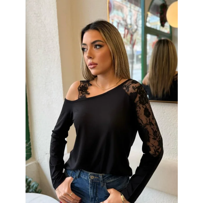 Kadın Tek Omuzu Açık Askılı Dantelli Viskon Bluz