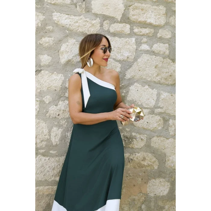 Kadın Tek Omuzu Açık Omuzlardan Kurdela Detaylı çift Renkli Ithal Krep Elbise