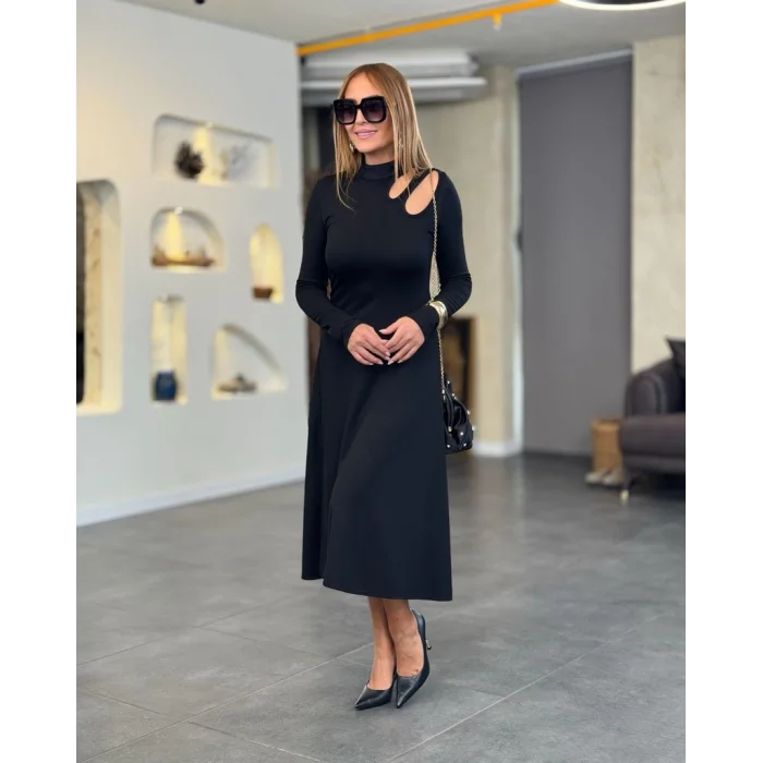 Kadın Uzun Kollu Balıkçı Yaka Omuzda Damla Detaylı Yırtmaçlı Krep Midi Elbise