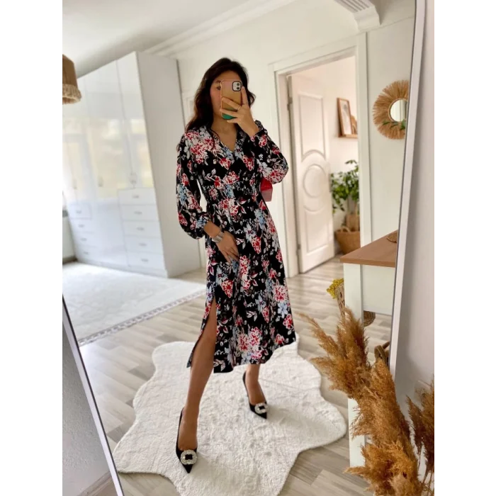 Kadın Uzun Kollu Kruvaze Yaka Beli Lastikli Yandan Yırtmaçlı Desenli Dalgıç Elbise