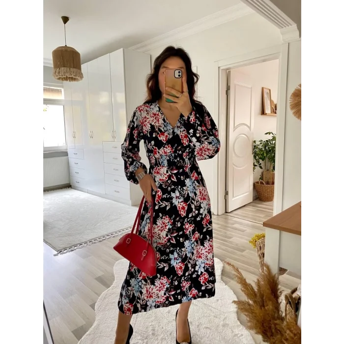 Kadın Uzun Kollu Kruvaze Yaka Beli Lastikli Yandan Yırtmaçlı Desenli Dalgıç Elbise