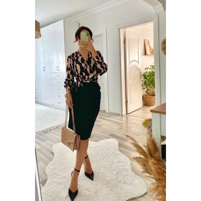 Kadın Uzun Kollu Kruvaze Yaka Dijital Baskılı Fiyonk Detay Dalgıç Kumaş Elbise