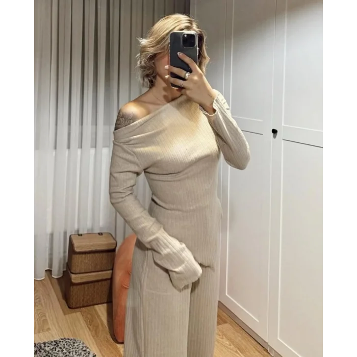 Kadın Uzun Kollu Omuzlardan Açık Asimetrik Kesim Kaşkorse Bluz Ve Pantolon Ikili Pantolon