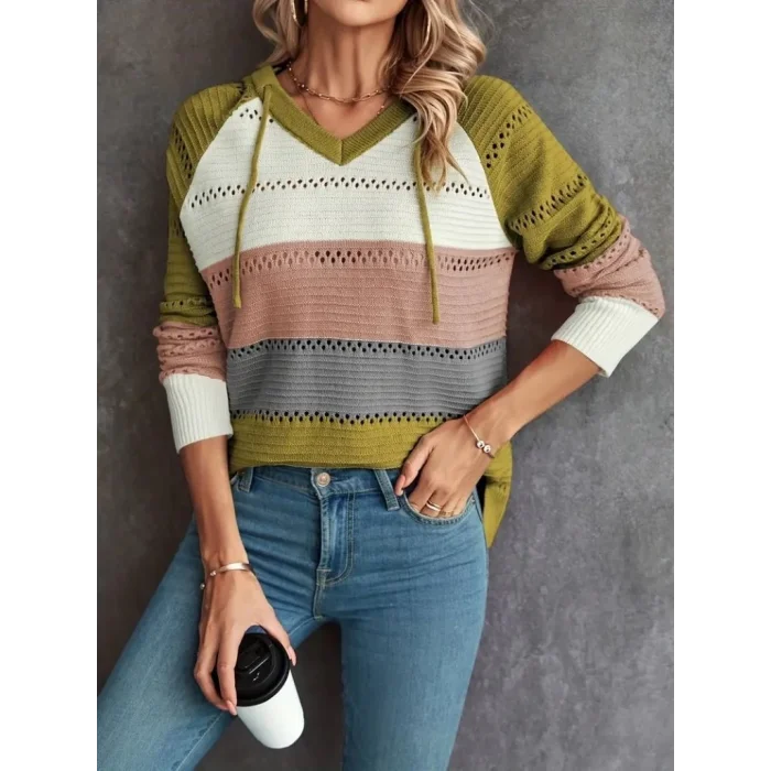 Kadın Uzun Kollu V Yakalı Bağcıklı Kapşonlu Triko Bluz