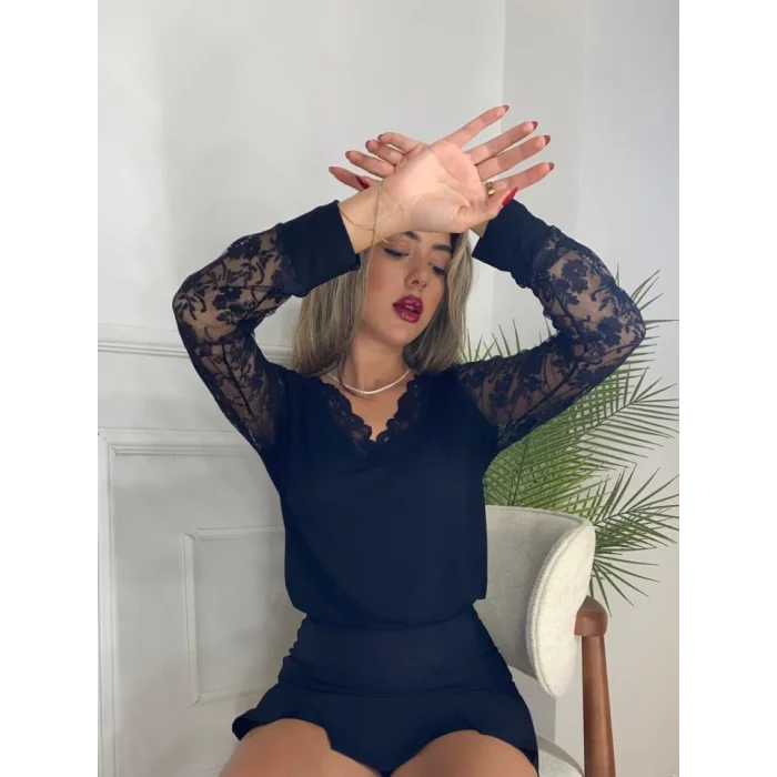 Kadın Uzun Kollu V Yakalı Dantel Detaylı Viskon Bluz