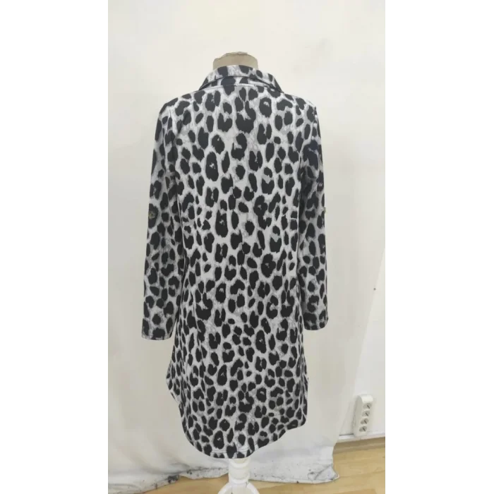 Kadın Uzun Kollu Yakalı önden Düğmeli Leopar Desenli Modal Midi Elbise