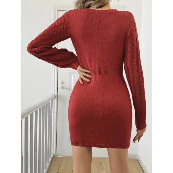 Kadın Uzun Kollu Yarı Balıkçı Yaka Pencere Göğüs Detay Mini Triko Elbise