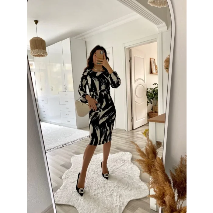 Kadın Uzun Kollu Yuvarlak Yaka Belden Kuşaklı Hazır Desenli Midi Krep Elbise