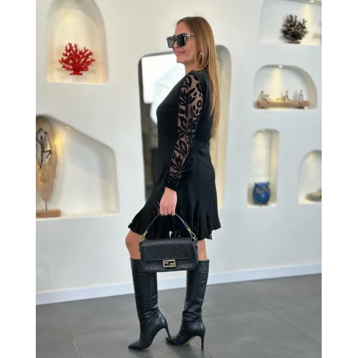 Kadın Uzun Kollu Yuvarlak Yaka Kol Ve Etek Ucu Dantelli Kısa Ithal Krep Elbise