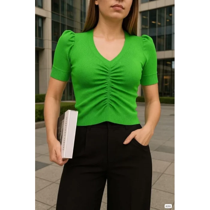 Kadın V Yaka Önü Büzgü Detaylı Triko Bluz