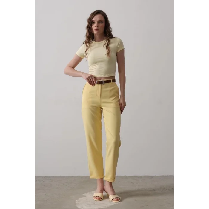 Kemerli Havuç Pantolon - Sarı