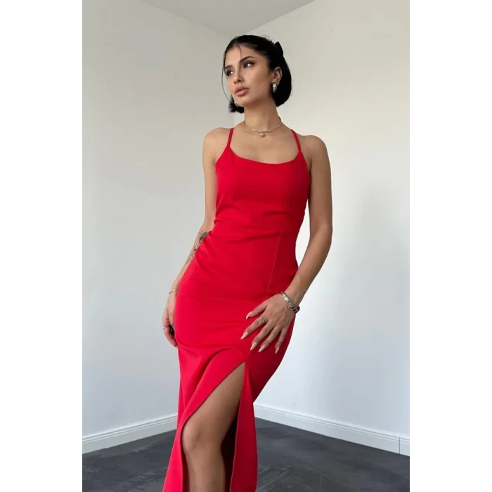 Kırmızı Sırt Dekolteli Elbise