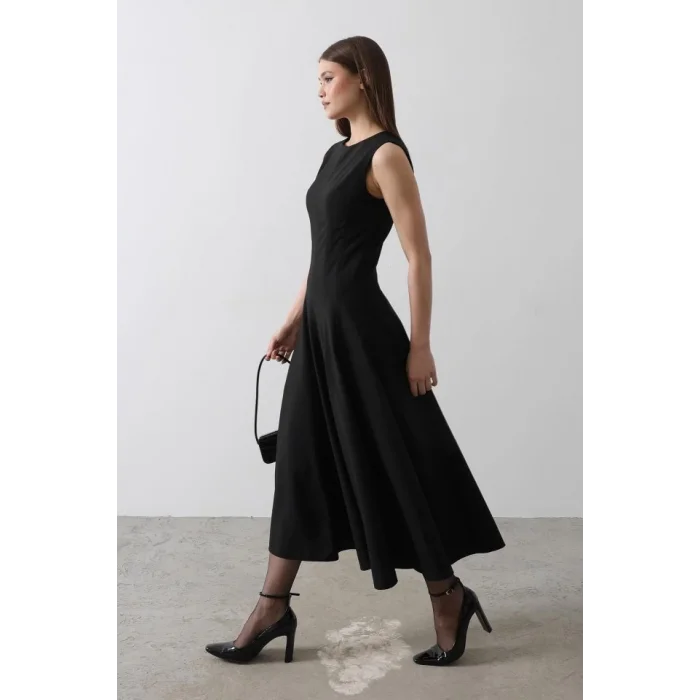 Kolsuz Uzun Elbise - Siyah