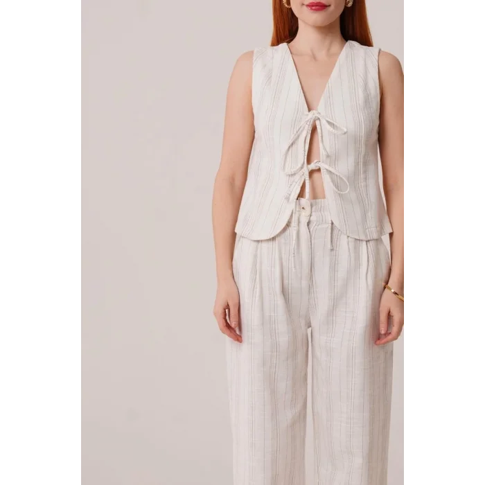 Ön Bağlama Detaylı Yelek Ve Pantolon Ekru Çizgili İkili Takım