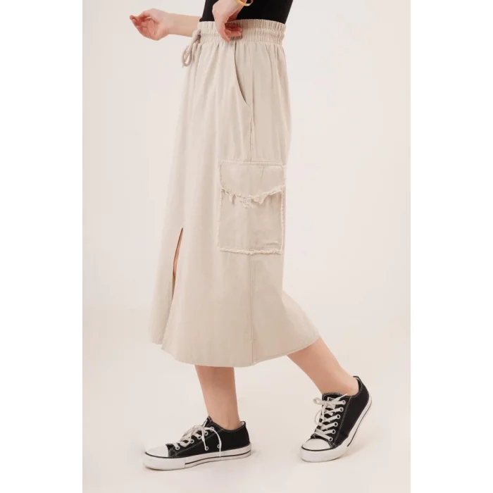 Ön Yırtmaçlı Cep Detaylı Krem Etek