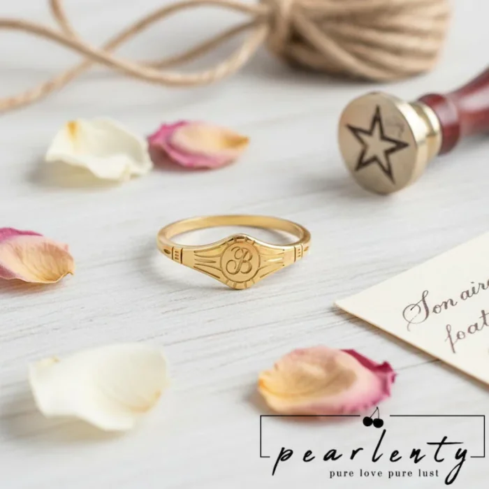 Pearleny Kadın, Harf Yüzük (R-100)