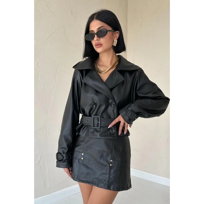 Siyah Kemerli Deri Ceket