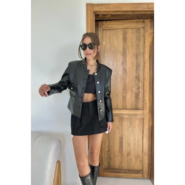 Siyah Önü Düğme Kapamalı Deri Ceket