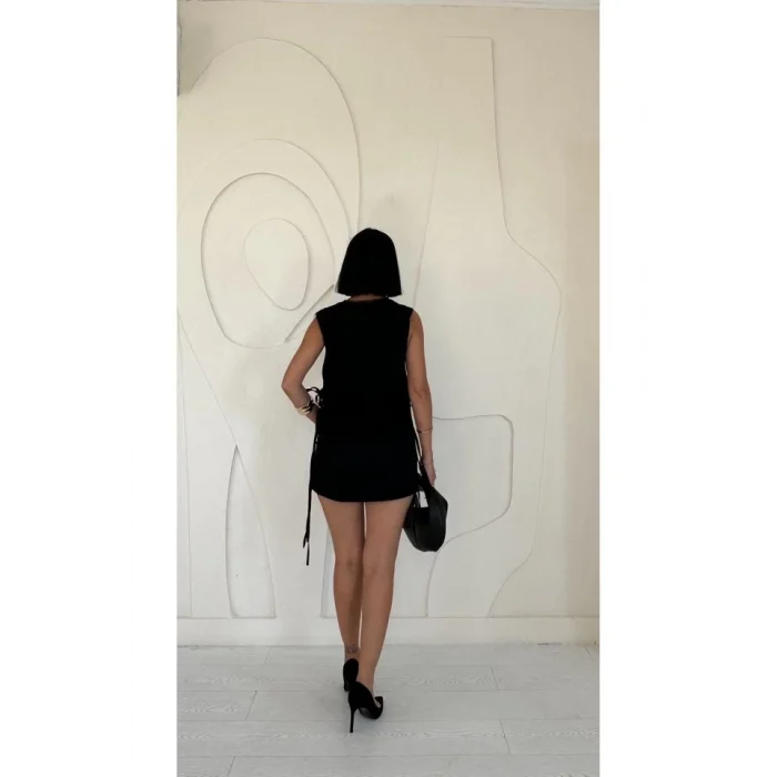 Siyah Yanları Bağcıklı Yelek