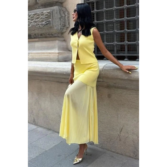 Yelekli Ve Pilise Etekli Triko Takım 10001