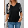 Kadın Kısa Kollu V Yakalı Pul Payet Detaylı Viskon Bluz