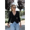 Kadın Uzun Kollu Kruvaze Yakalı Toka Detaylı Viskon Bluz