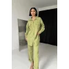 Yeşil Gömlek Ve Çıtçıtlı Pantolon Takım