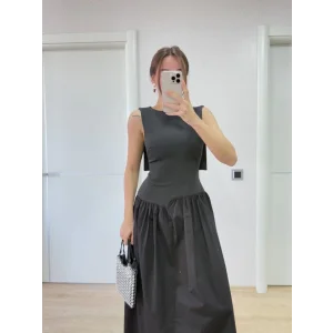 Arkası Kanatlı Uzun Elbise- Siyah