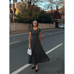 Kadın Kısa Kollu Bisiklet Yaka Puantiyeli Maksi örme Krep Elbise