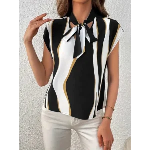 Kadın Kısa Kollu Boyundan Bağlamalı Desenli Dokuma Bluz