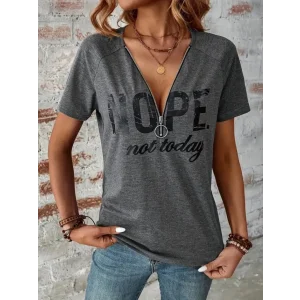 Kadın Kısa Kollu önden Fermuarlı Yazı Baskılı Viskon Bluz