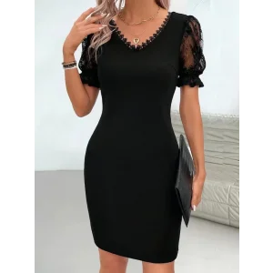 Kadın Kısa Kollu V Yakalı Dantel Detaylı Kısa Ithal Krep Elbise