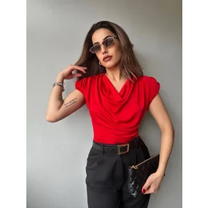 Kadın V Yaka Vatka Detay Kolsuz Dökümlü Bluz