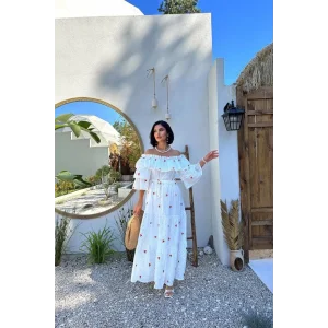 Kırmızı Omuzları Lastikli Brode Elbise