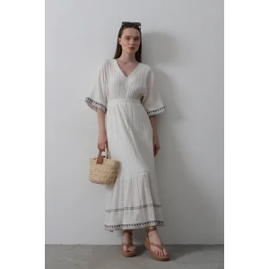 KolEtekNakışlıElbise - Beyaz