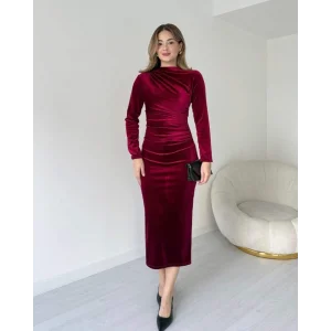 Kadın Uzun Kollu Büzgü Detay Kadife Kumaş Midi Boy Elbise