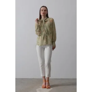 Yakası Fularlı Şifon Gömlek - Fıstık Yeşili